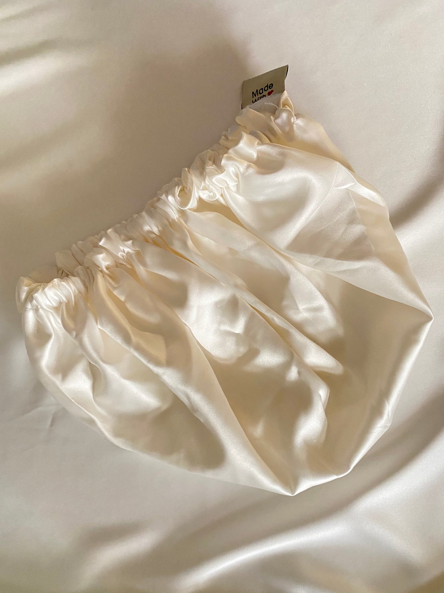 Satin bonnet