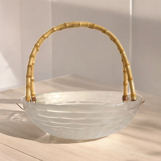 Fruit bowl with bamboo handles