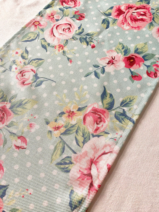 Dotted floral runner