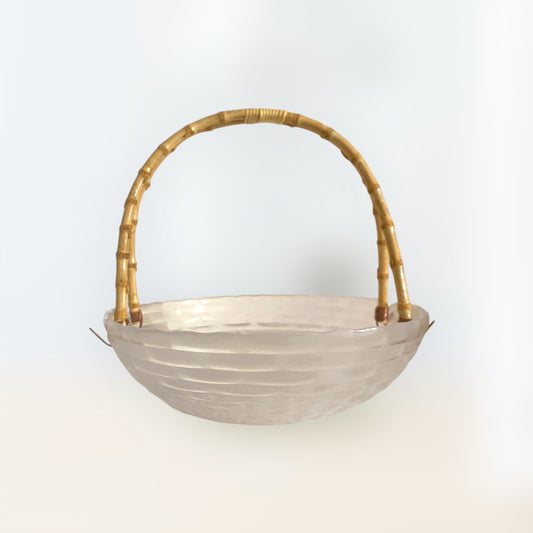 Fruit bowl with bamboo handles