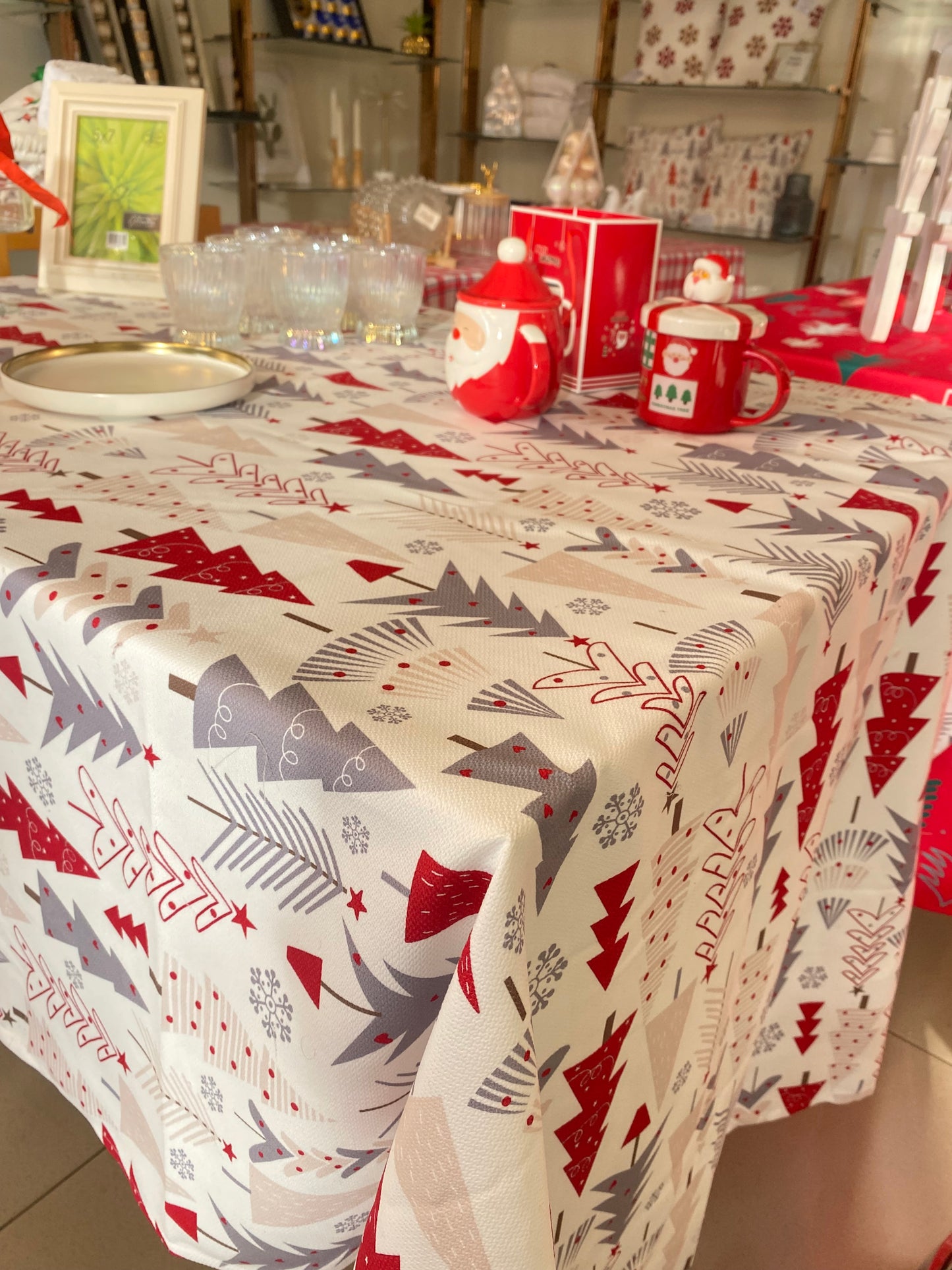 Tablecloth;02