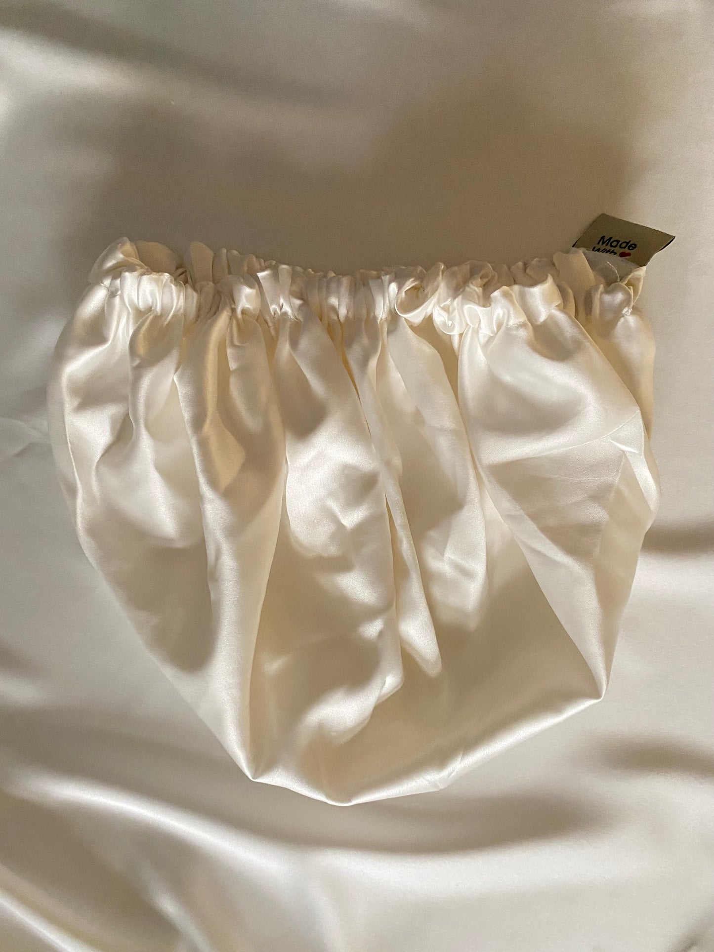 Satin bonnet
