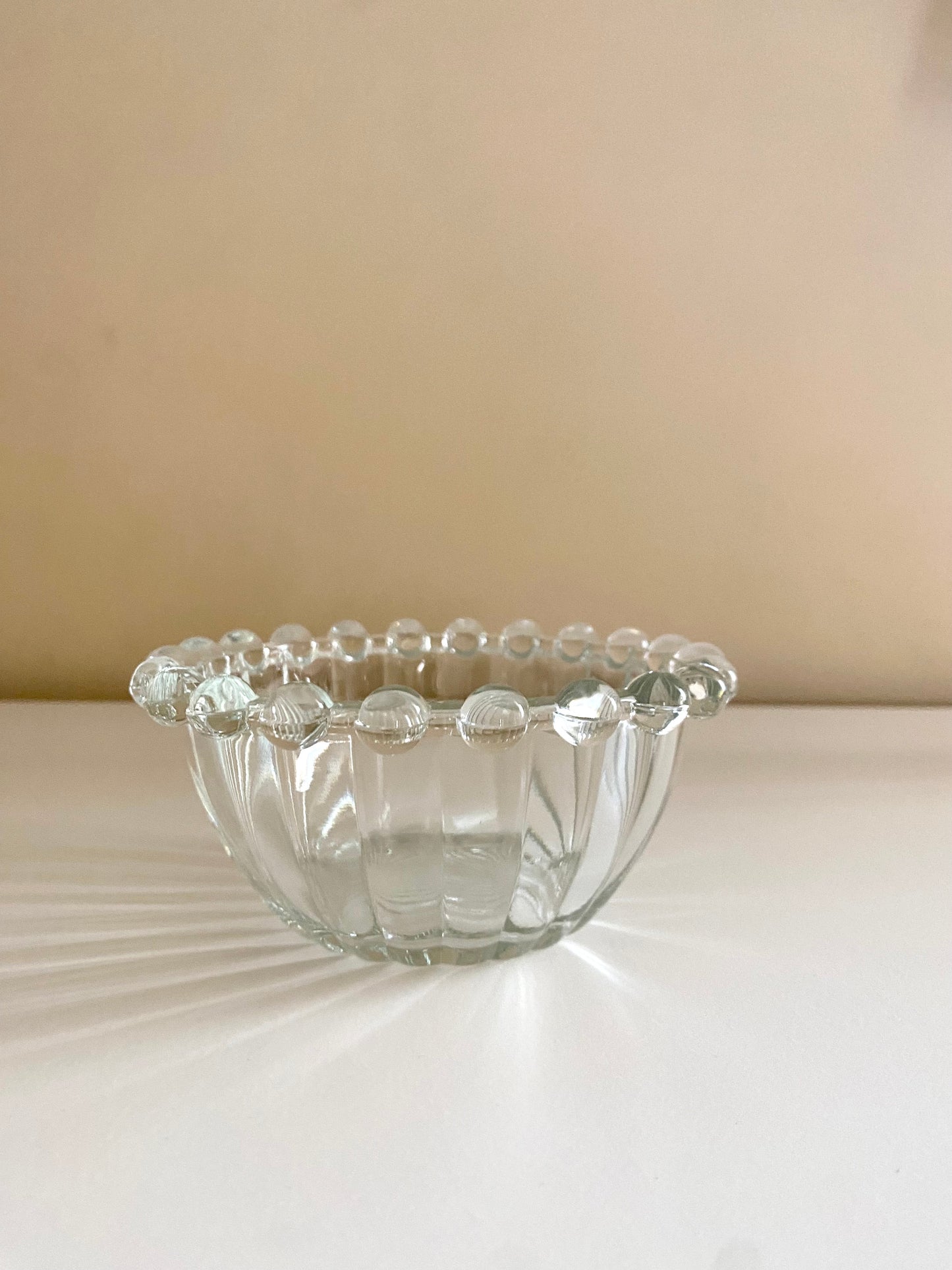 Glass bowls set