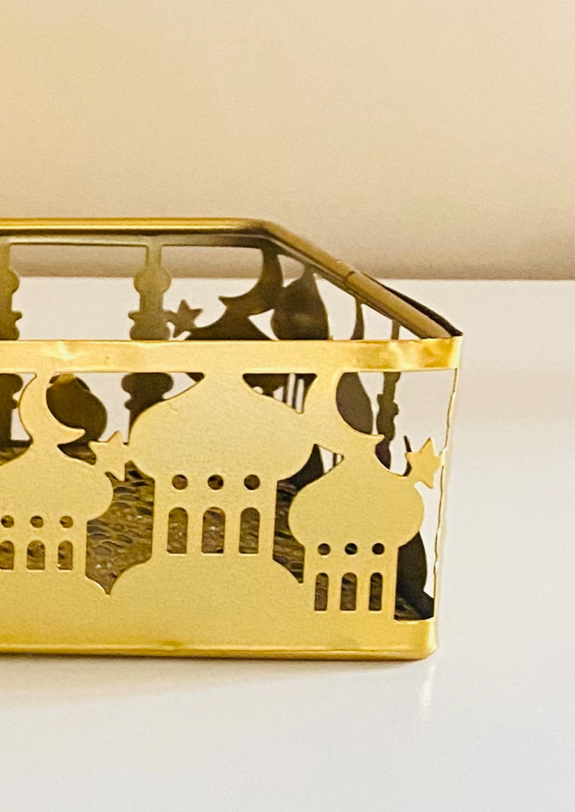 Gold serving tray.