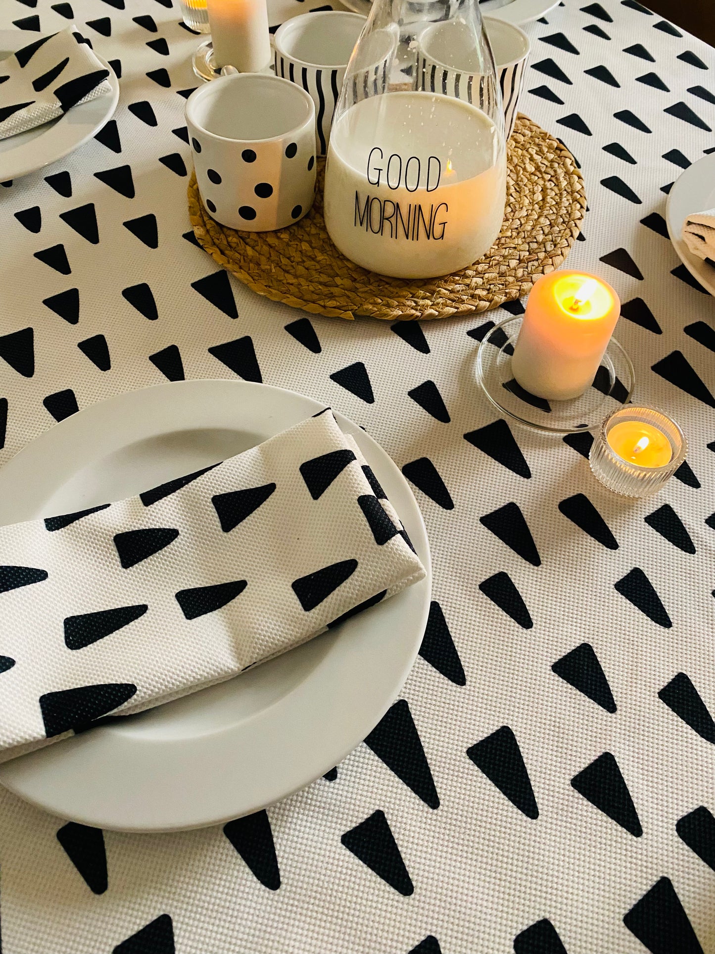 Triangle Print Tablecloth