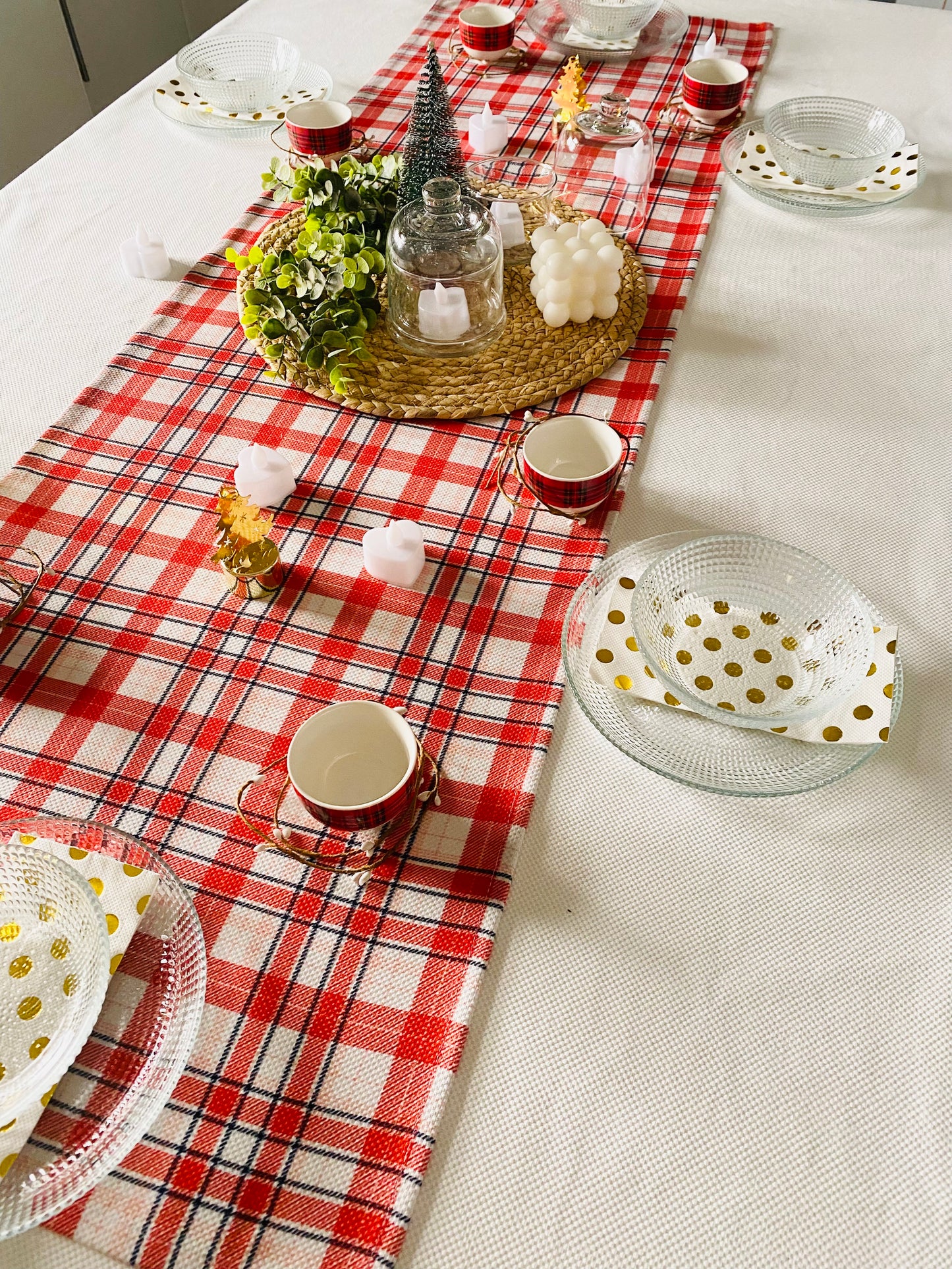 Table Runner;01