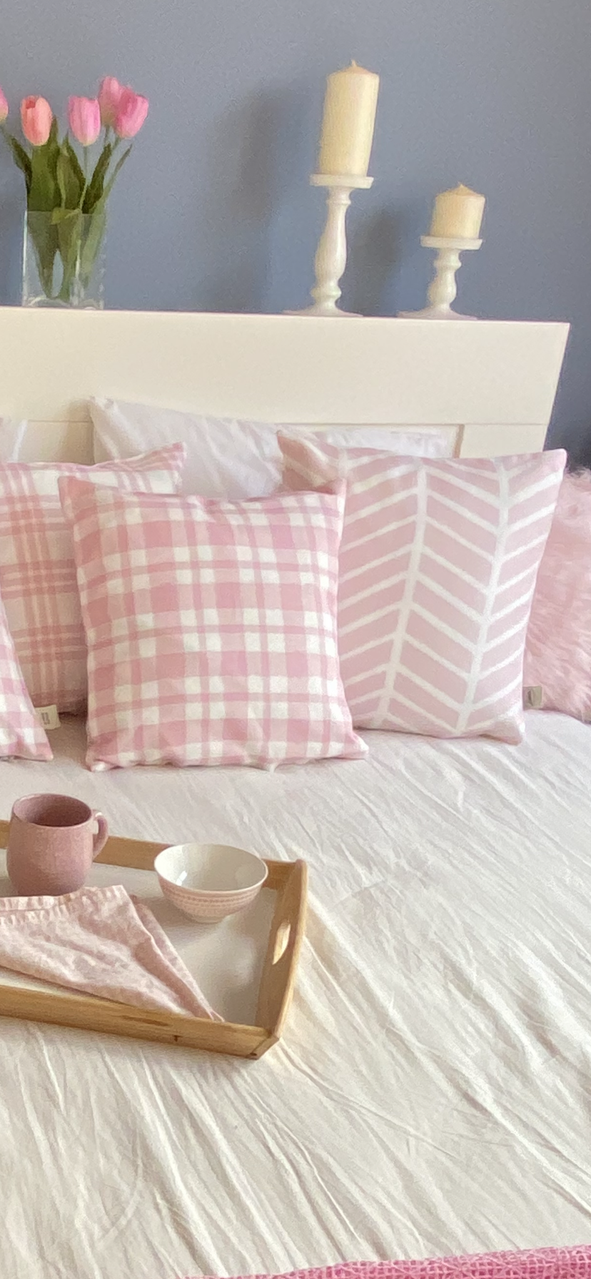 Pink cushions 