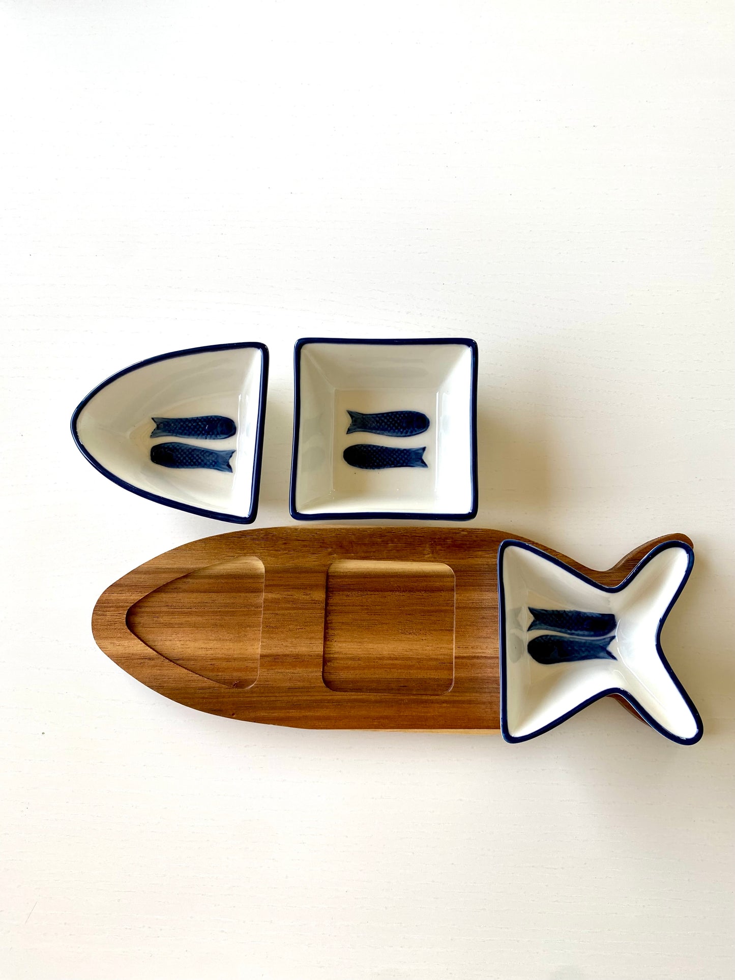 Fish Dish- 3 sections
