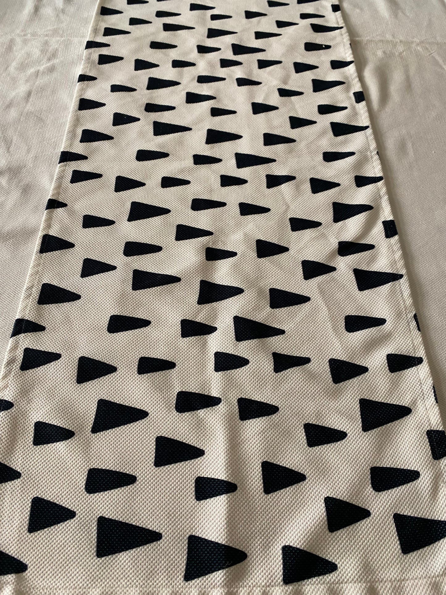 Triangle Print runner