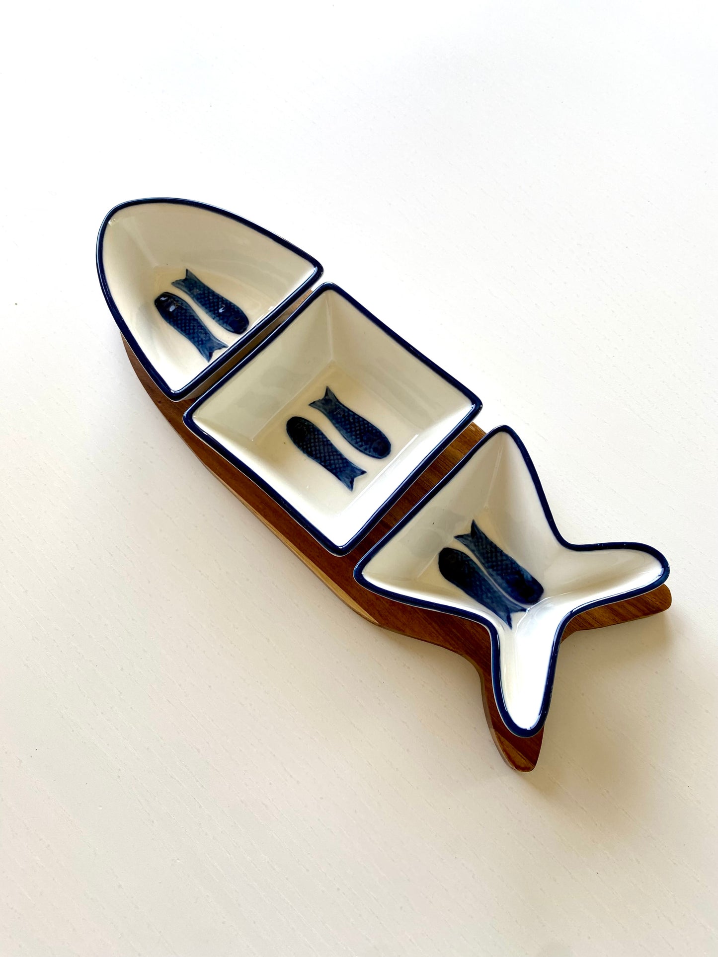 Fish Dish- 3 sections