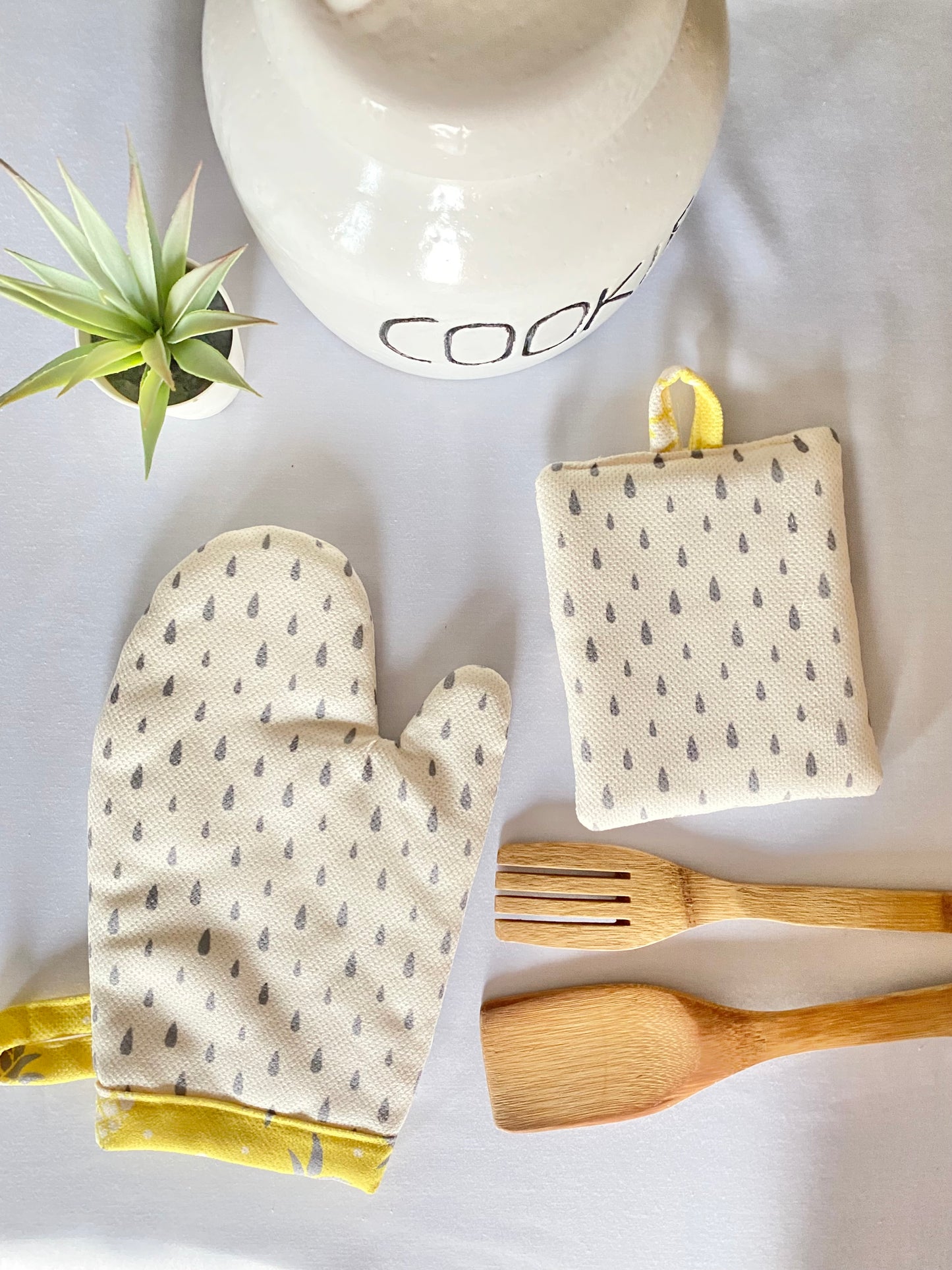 Grey Dots; Kitchen Apron Set