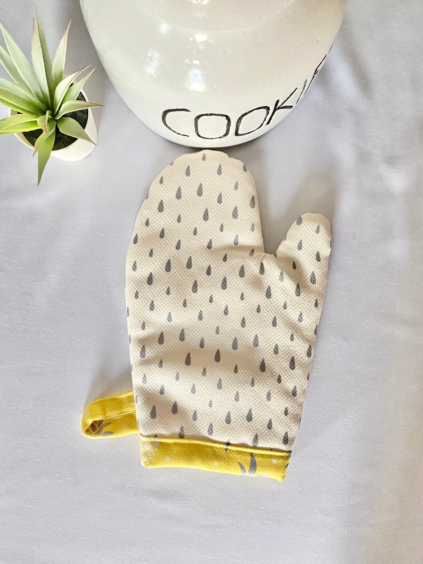 Grey Dots; Kitchen Apron Set